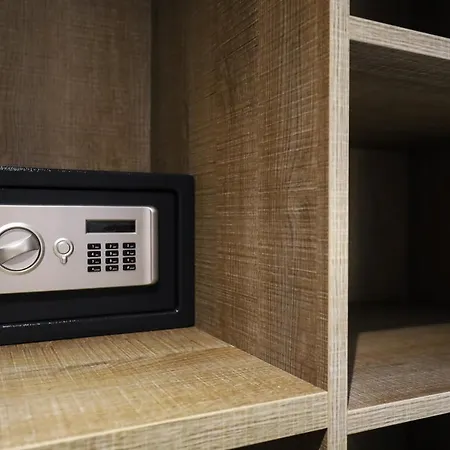 ゲストハウス Bellami 4*